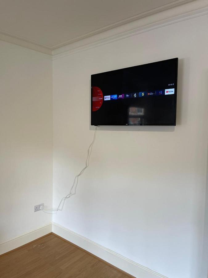 Amazing 3 Bedroom Flat Minutes From Tower Bridge London Exterior photo